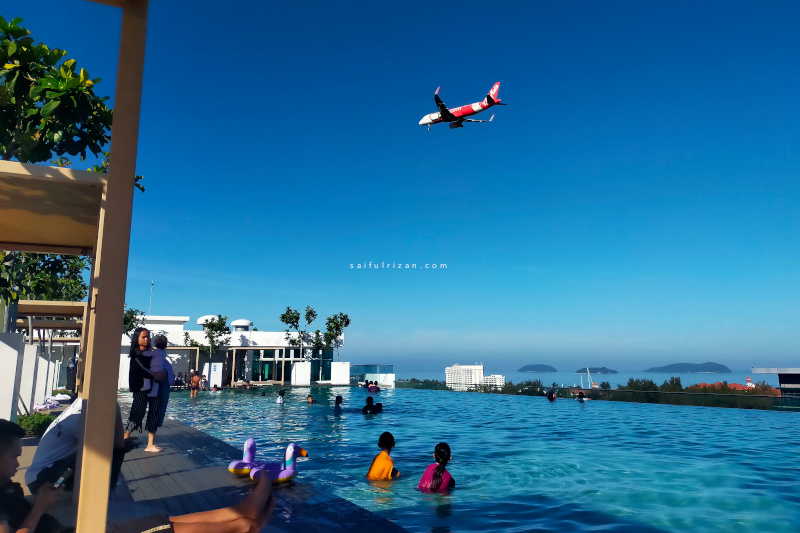 Sutera Avenue Infinity Pool, Kota Kinabalu